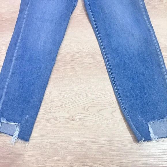 Express Mom High Rise Jeans Size 8 - Picture 4 of 10